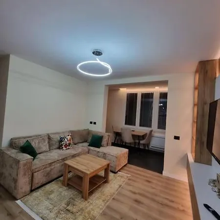 Center Flat With A Great View *