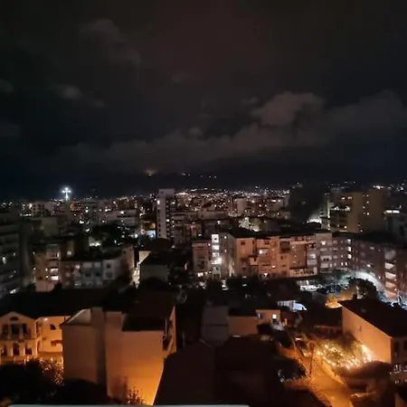 Apartment Center Flat With A Great View