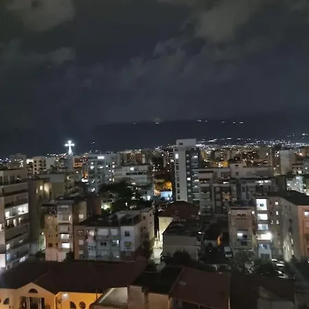 Center Flat With A Great View *