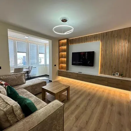 Apartment Center Flat With A Great View